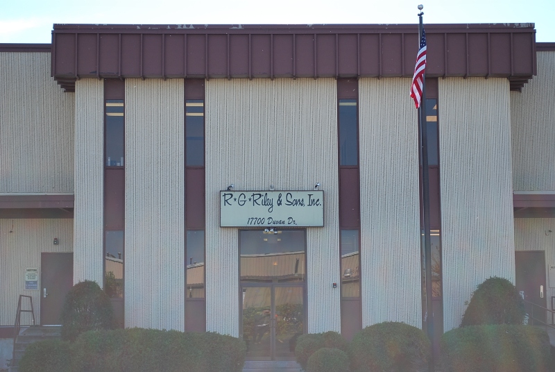 RG Riley Illinois Warehouse - Main Entrance